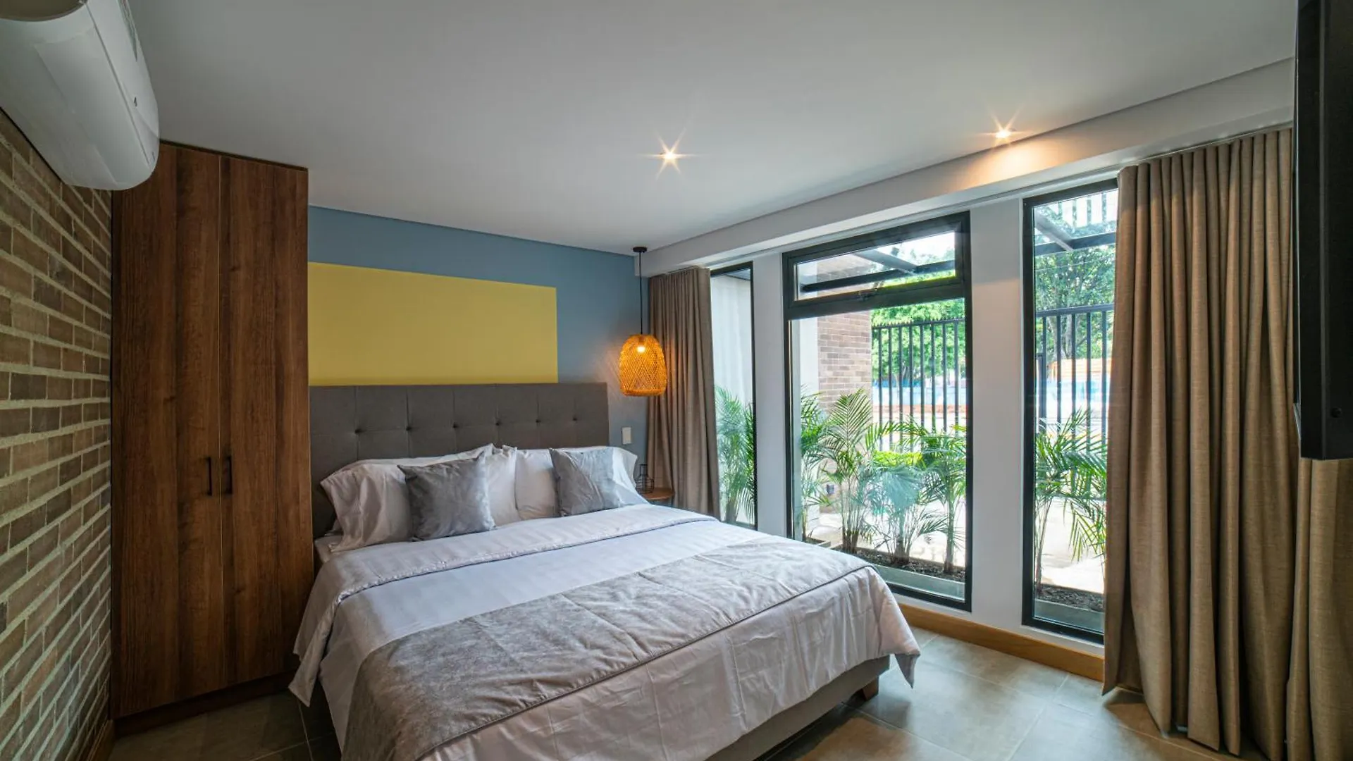 Ere Centenario Luxury Suites كالي